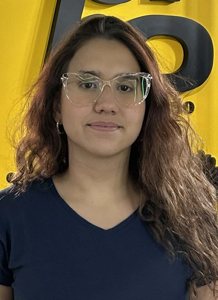 Rebeca Kabutomori Rosa — Assistente de Atendimento