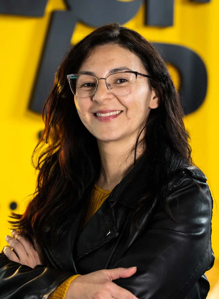 Vânia Alves — Atendimento Publicitário / Jornalista